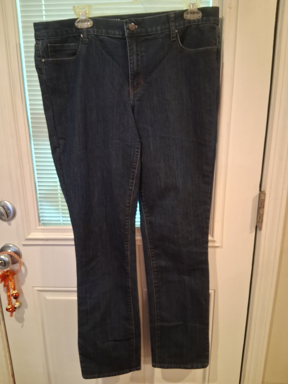 sku348 DKNY Dark Indigo Straight-Leg Women's Jeans Size12